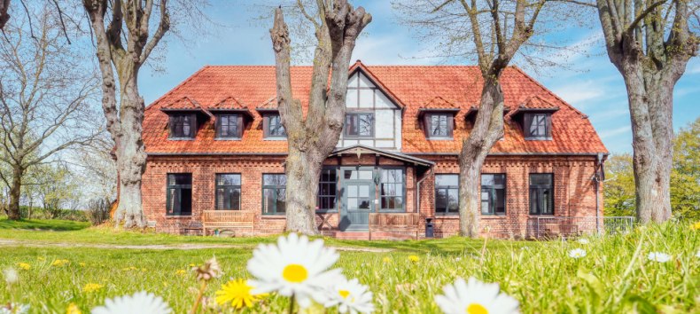 Au&szlig;enansicht Landhaus Zarfzow // &copy; Maren Frey