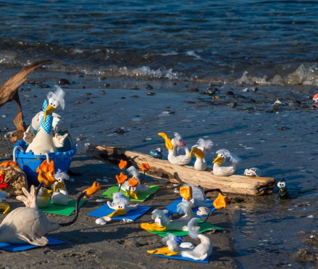 &copy; peter vogel TROLL