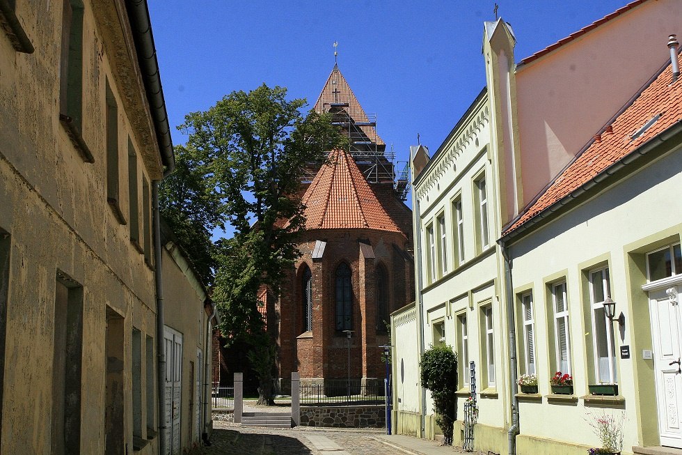 Blick von der Papenstraße auf St. Thomas // © Sabrina Wittkopf-Schade Blick von der Papenstraße auf St. Thomas // © Sabrina Wittkopf-Schade