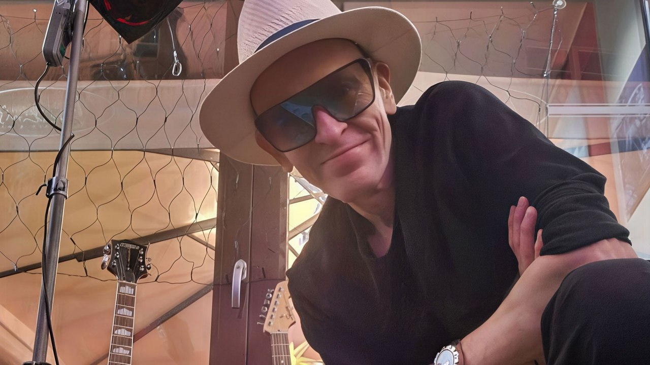 Frank Exner Live: Pop, Rock & Oldies | Restaurant | Cafe | Bar Hirsch // &copy; frankexnersongs @Instagram