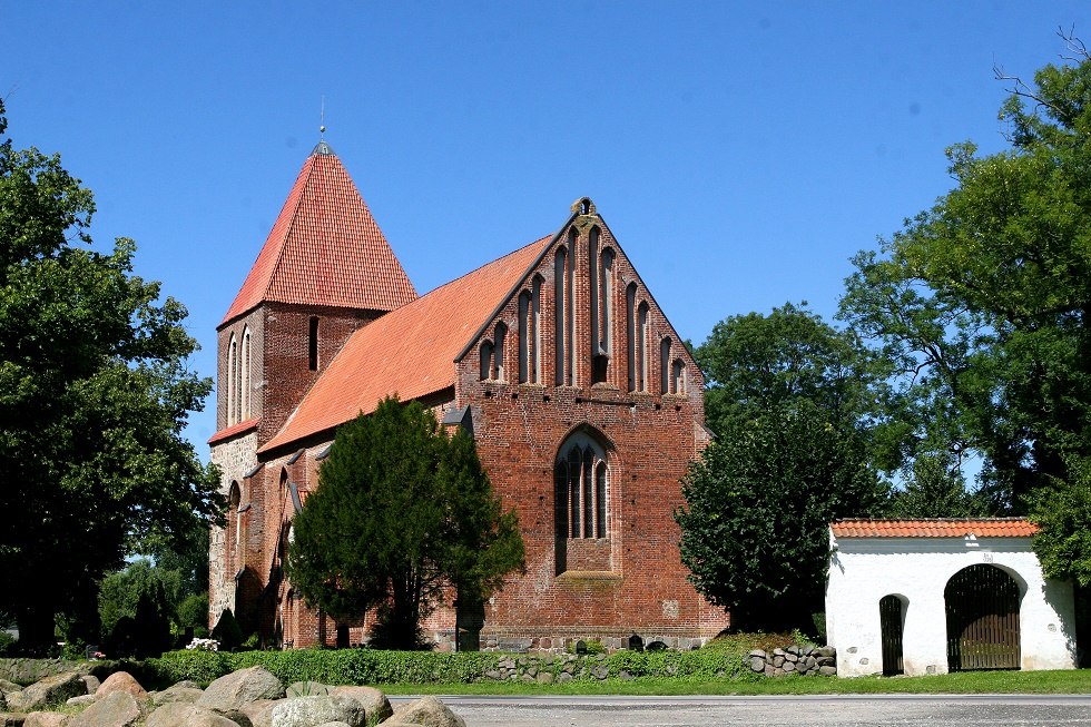 Außenansicht der Kirche // © Sabrina Wittkopf-Schade Außenansicht der Kirche // © Sabrina Wittkopf-Schade