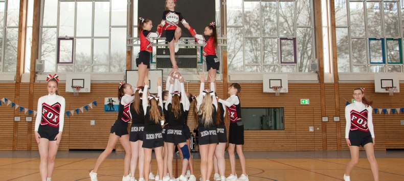unser Cheerleader Team Red Fox // &copy; Robert Weber