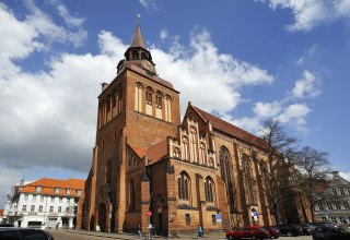 Au&szlig;enansicht Pfarrkirche St. Marien // &copy; Helga M&ouml;bius