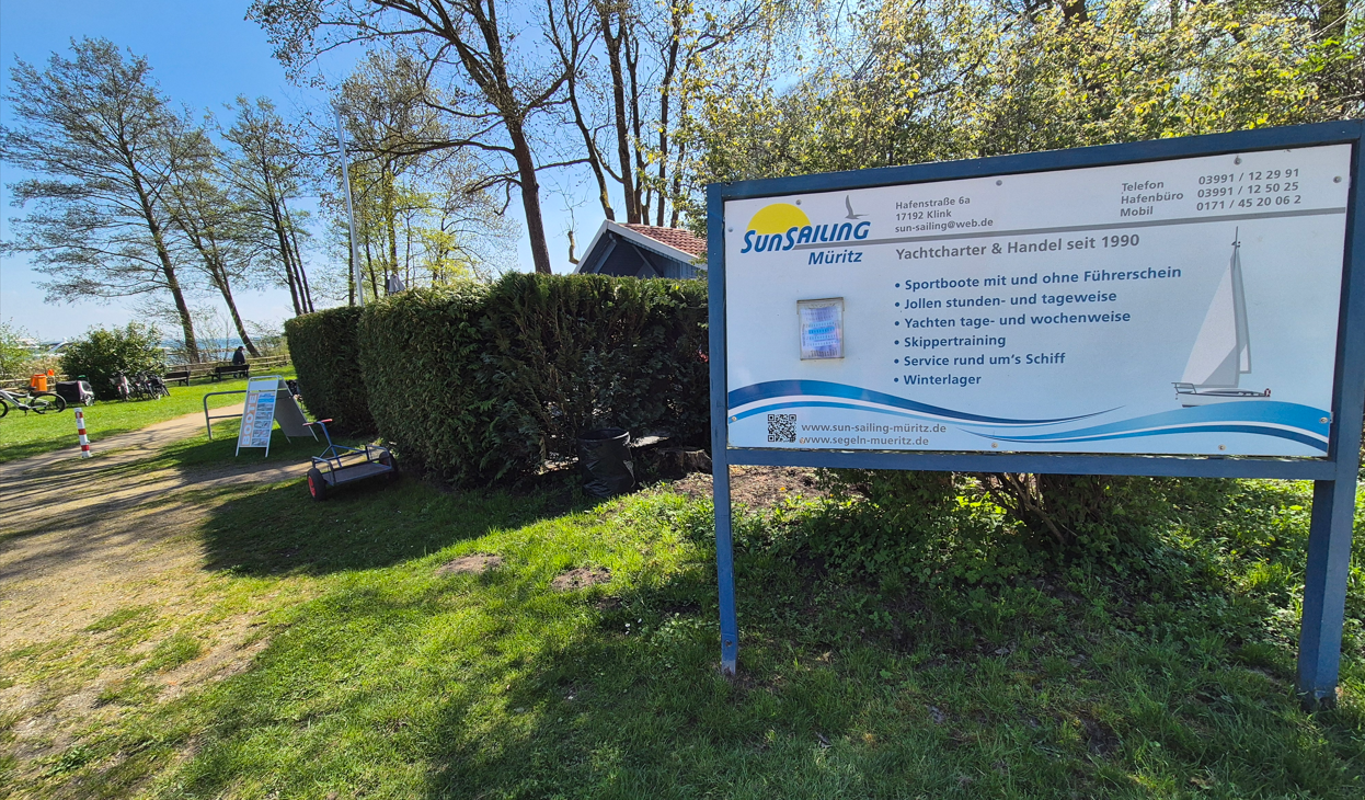 Sun Sailing, &copy; Gina Schulenberg