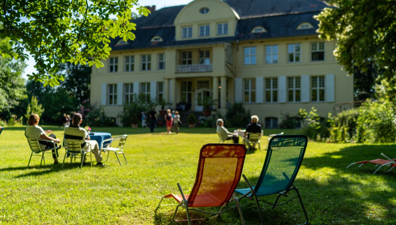 Buitenaanzicht van landhuis Büttelkow, © DOMUSImages Buitenaanzicht van landhuis Büttelkow, © DOMUSImages