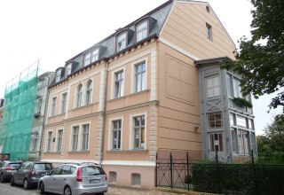 Au&szlig;enansicht des Hauses // &copy; Sabrina Wittkopf-Schade