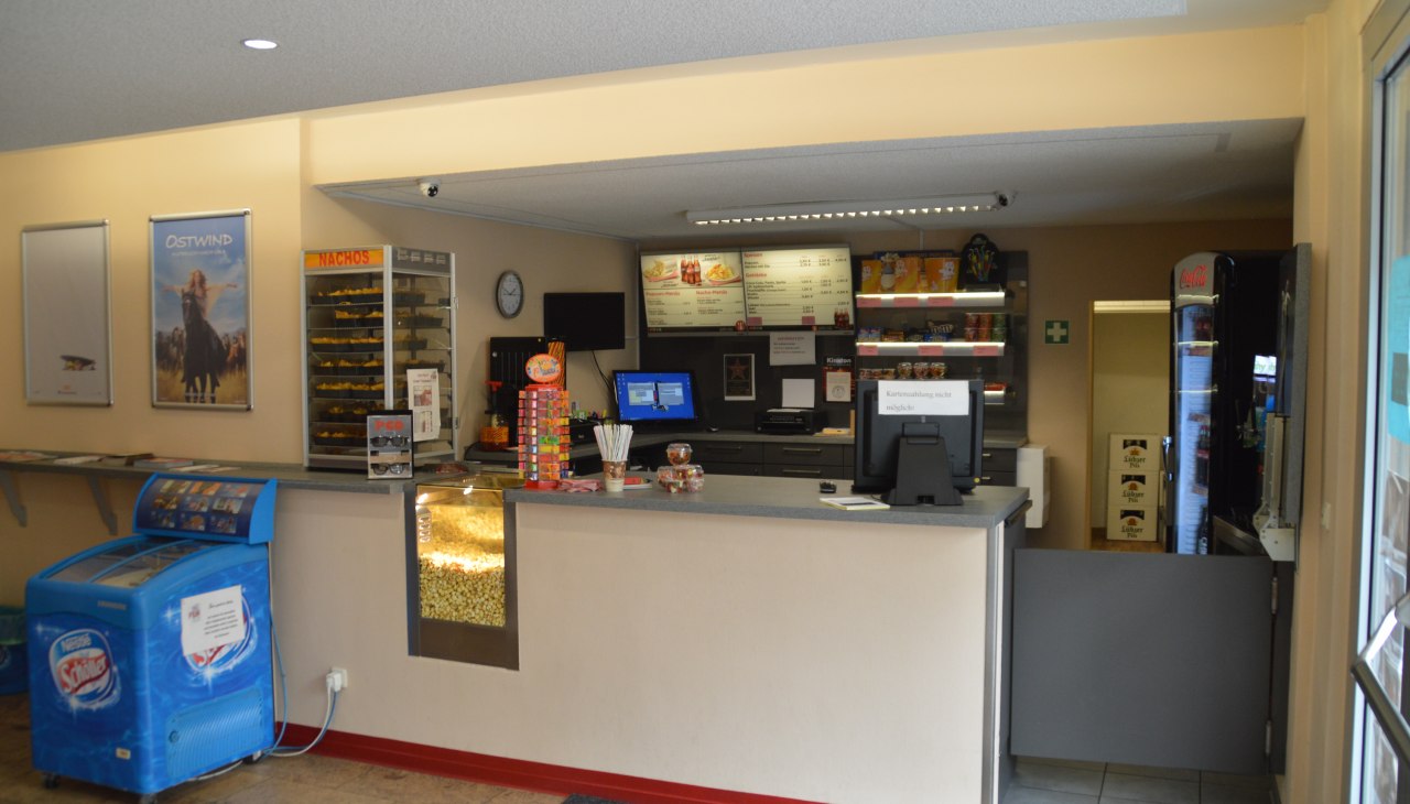 An der Kasse bekommt man eine große Auswahl an Snacks und Erfrischungen., © Wobau Demmin GmbH An der Kasse bekommt man eine große Auswahl an Snacks und Erfrischungen., © Wobau Demmin GmbH