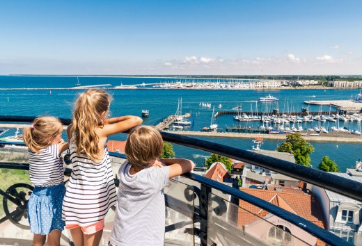 Ausblick vom 30,6 Meter hohem Leuchtturm in Warnemünde. // © MV-T/Süß Ausblick vom 30,6 Meter hohem Leuchtturm in Warnemünde. // © MV-T/Süß