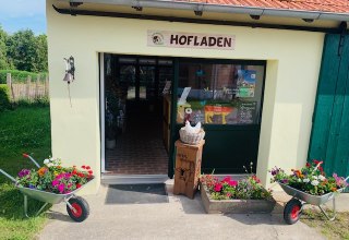 Kaup´s Hofladen von Außen // © Carolin Kaup Kaup´s Hofladen von Außen // © Carolin Kaup