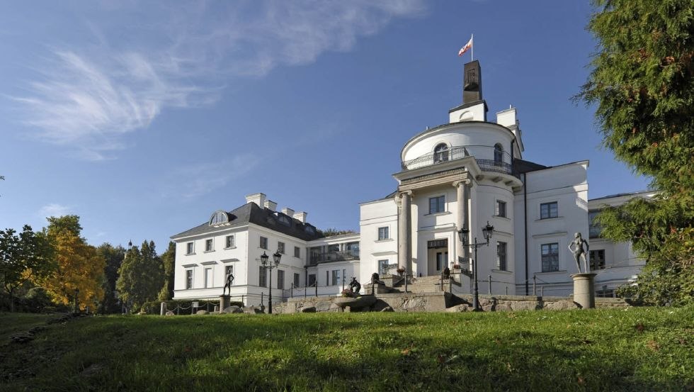 Inmitten eines über 100 Hektar großen Landschaftsparks liegt das Schlosshotel Burg Schlitz // © Schlosshotel Burg Schlitz/Petra Stüning Photografie Inmitten eines über 100 Hektar großen Landschaftsparks liegt das Schlosshotel Burg Schlitz // © Schlosshotel Burg Schlitz/Petra Stüning Photografie