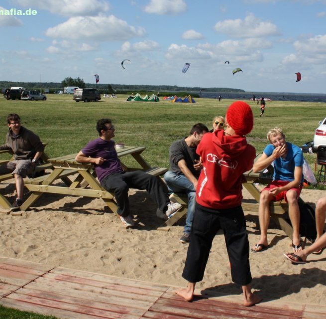 &copy; Kitemafia Saal