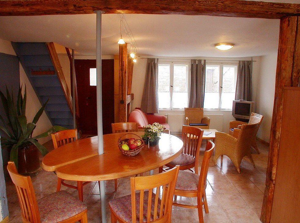 Het vakantiehuis voor 6 personen heeft een gezellige eetkeuken, &copy; Michael Kirsten