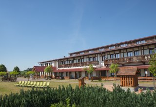 Hofblick, Au&szlig;enansicht // &copy; Golchener Hof M. M&uuml;ller