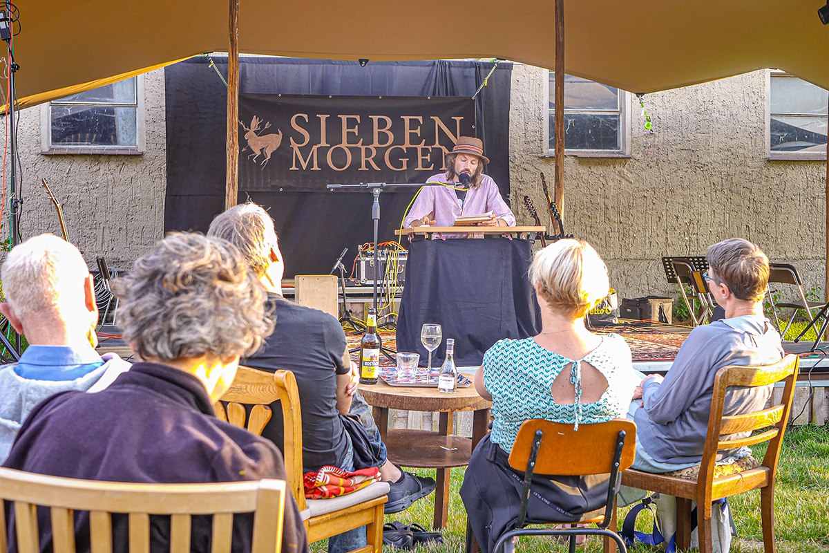Lezing in het Kulturhof Letschow // © Kulturhof Letschow e.V. Lezing in het Kulturhof Letschow // © Kulturhof Letschow e.V.