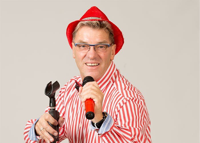 Jörg Hinz - Total Rustikal, © Jörg Hinz Jörg Hinz - Total Rustikal, © Jörg Hinz