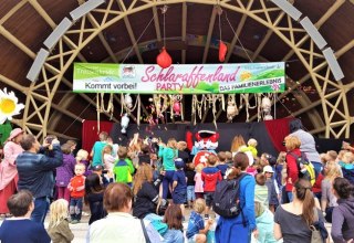 &copy; schlaraffenlandparty2.jpg