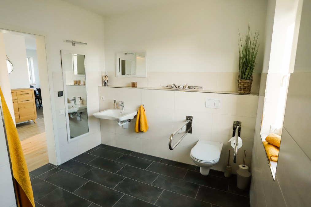Barrierefreies Badezimmer im Erdgeschoss, © E. Gazioch Barrierefreies Badezimmer im Erdgeschoss, © E. Gazioch