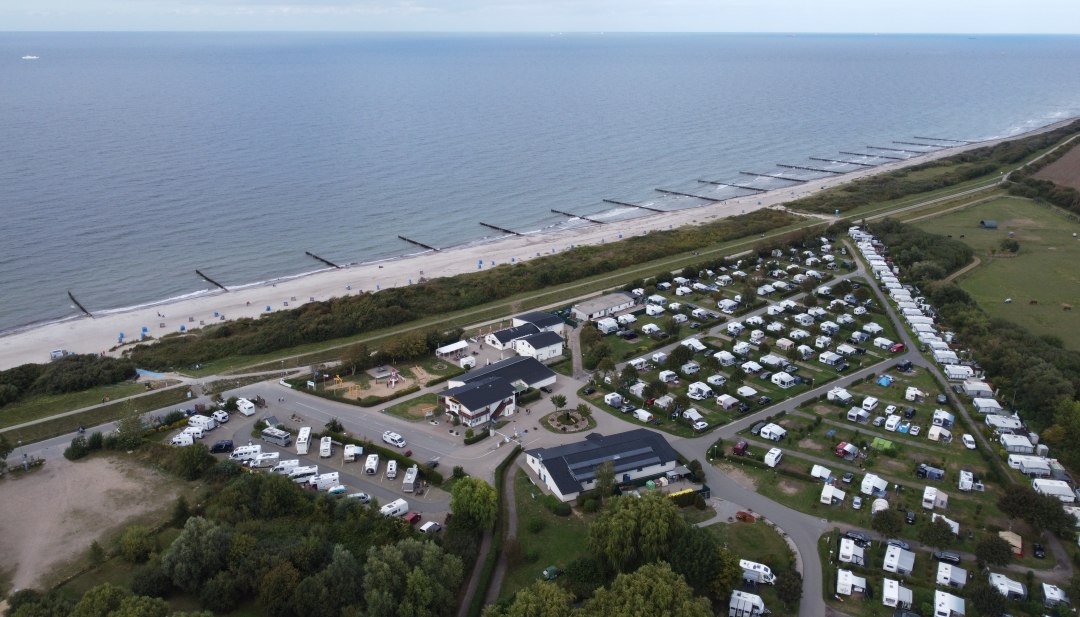 Camping-Urlaub direkt an der Küste // © BVCD/MV (e.V) Camping-Urlaub direkt an der Küste // © BVCD/MV (e.V)