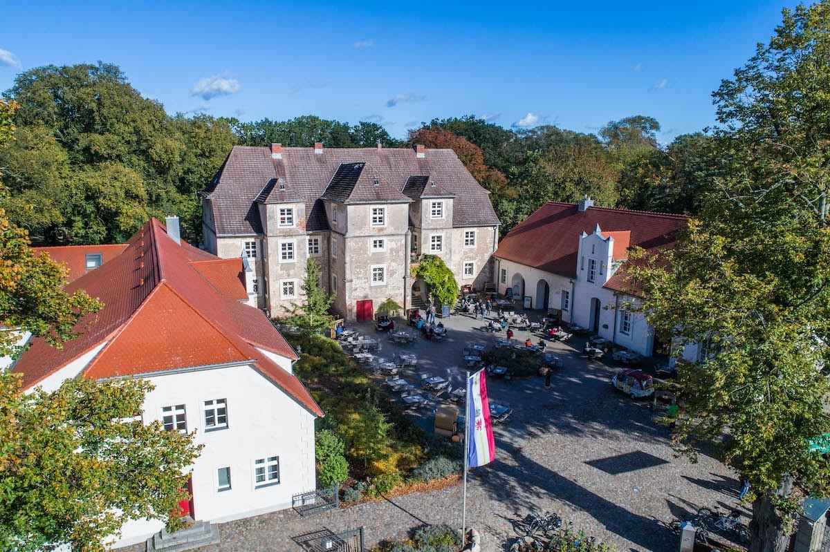Wasserschloss Mellenthin auf Usedom // © Fidora Wasserschloss Mellenthin auf Usedom // © Fidora