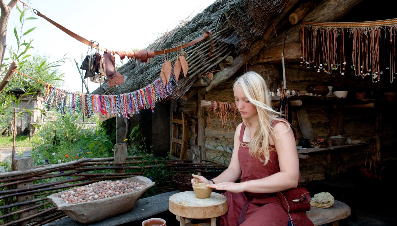 T&ouml;pfern im Slawendorf an der Uecker, &copy; Leo Seidel