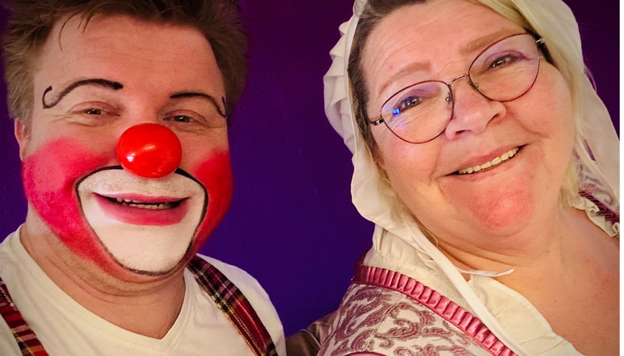 Clownikuss trifft Frau Holle, &copy; Kevin Schell