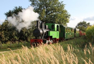 Mit der Dampflok zwischen Schwichtenberg und Uhlenhorst, © Steffen's Werbe- und Eventagentur Mit der Dampflok zwischen Schwichtenberg und Uhlenhorst, © Steffen's Werbe- und Eventagentur