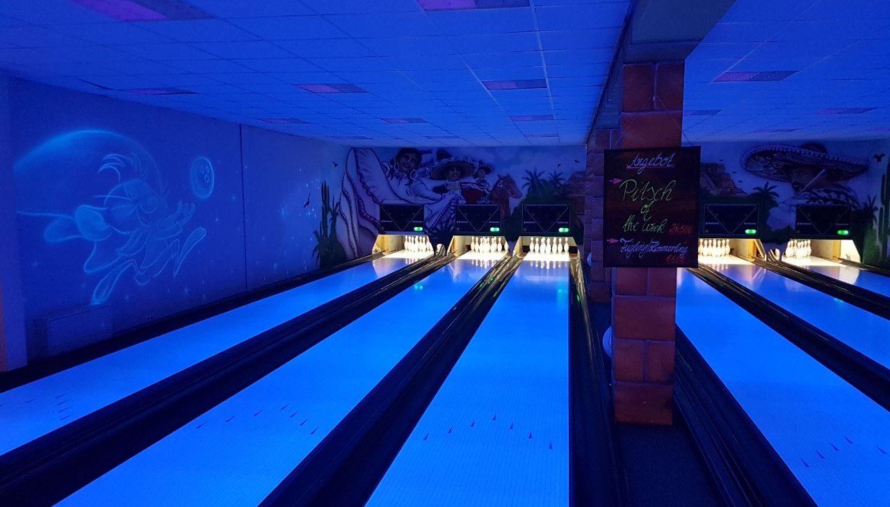 Spoorwegen donker, &copy; speedy