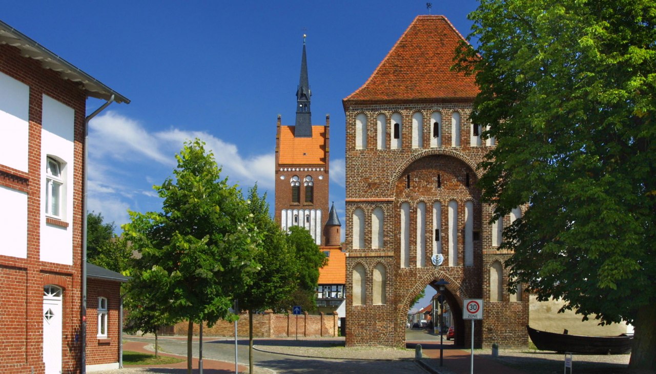 Usedom stadspoort met museum en kerk, © Stadtinformation Usedom Usedom stadspoort met museum en kerk, © Stadtinformation Usedom