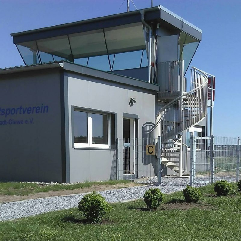 Flugleitung und Verwaltung // © Luftsportverein Neustadt-Glewe Flugleitung und Verwaltung // © Luftsportverein Neustadt-Glewe