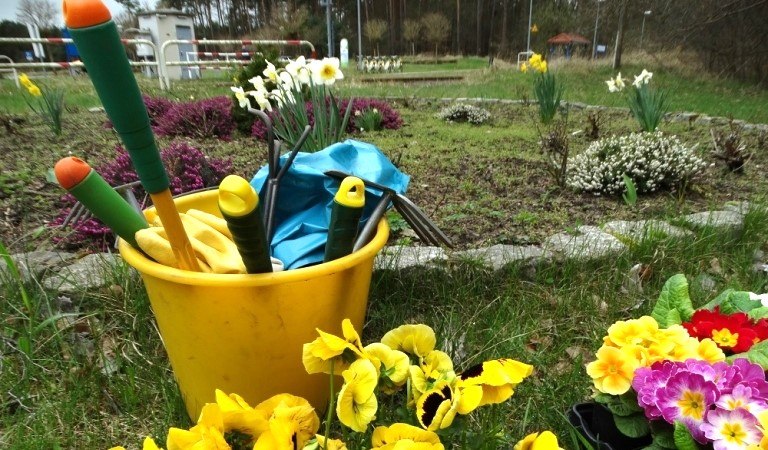 "Tu dir gut" & der Natur: Frühjahrsputz in Trassenheide, © fruehjahrsputz.jpg "Tu dir gut" & der Natur: Frühjahrsputz in Trassenheide, © fruehjahrsputz.jpg