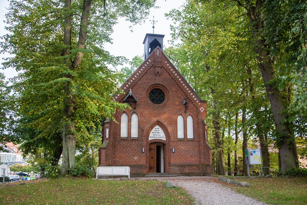 Das Eingangsportal der Kirche. // © Frank Burger Das Eingangsportal der Kirche. // © Frank Burger