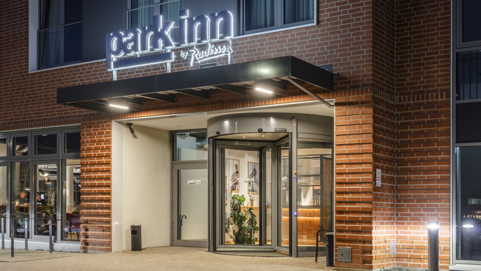 Hoteleingang des Park Inn by Radisson Wismar // &copy; Park Inn by Radisson Wismar