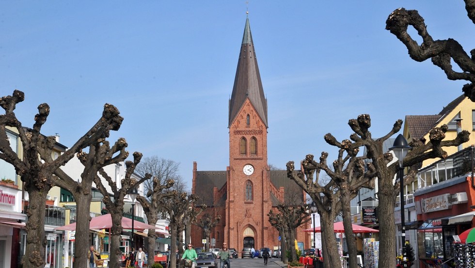 Warnem&uuml;nder Kirche, &copy; Joachim Kloock