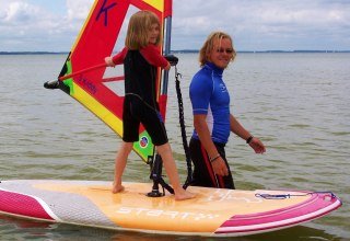 Anfängersurfschulung auch und gerade für Kinder, © Surf-Hecht
