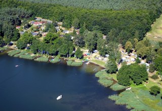 De camping ligt op een open plek aan de Großer Labussee. // © Haveltourist De camping ligt op een open plek aan de Großer Labussee. // © Haveltourist