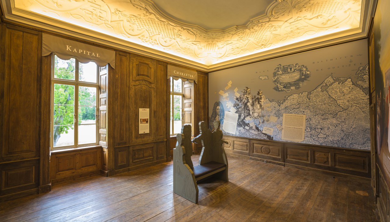 Tentoonstellingsruimte in Kasteelmuseum Bothmer, &copy; SSGK MV / Timm Allrich