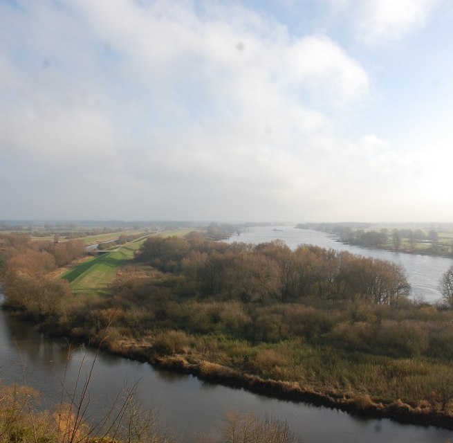 Vanaf de uitkijktoren kun je ver over het landschap van de Elbe kijken. // &copy; Gabriele Skorupski