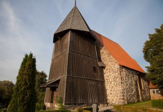 Kirche seitlich von der S&uuml;dseite // &copy; Frank Burger