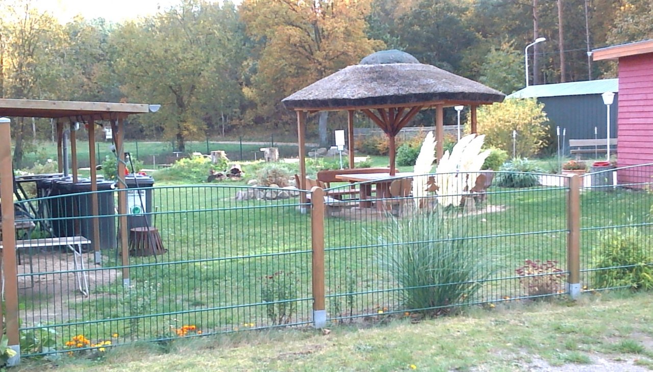 Grill- und Spielplatz des Campingplatzes Waldcamp, © Campingplatz Waldcamp Freest Grill- und Spielplatz des Campingplatzes Waldcamp, © Campingplatz Waldcamp Freest