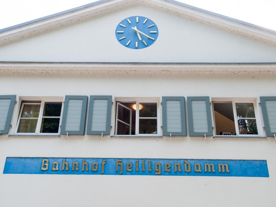 Ausschnitt Hauptgeb&auml;ude, &copy; Frank Burger