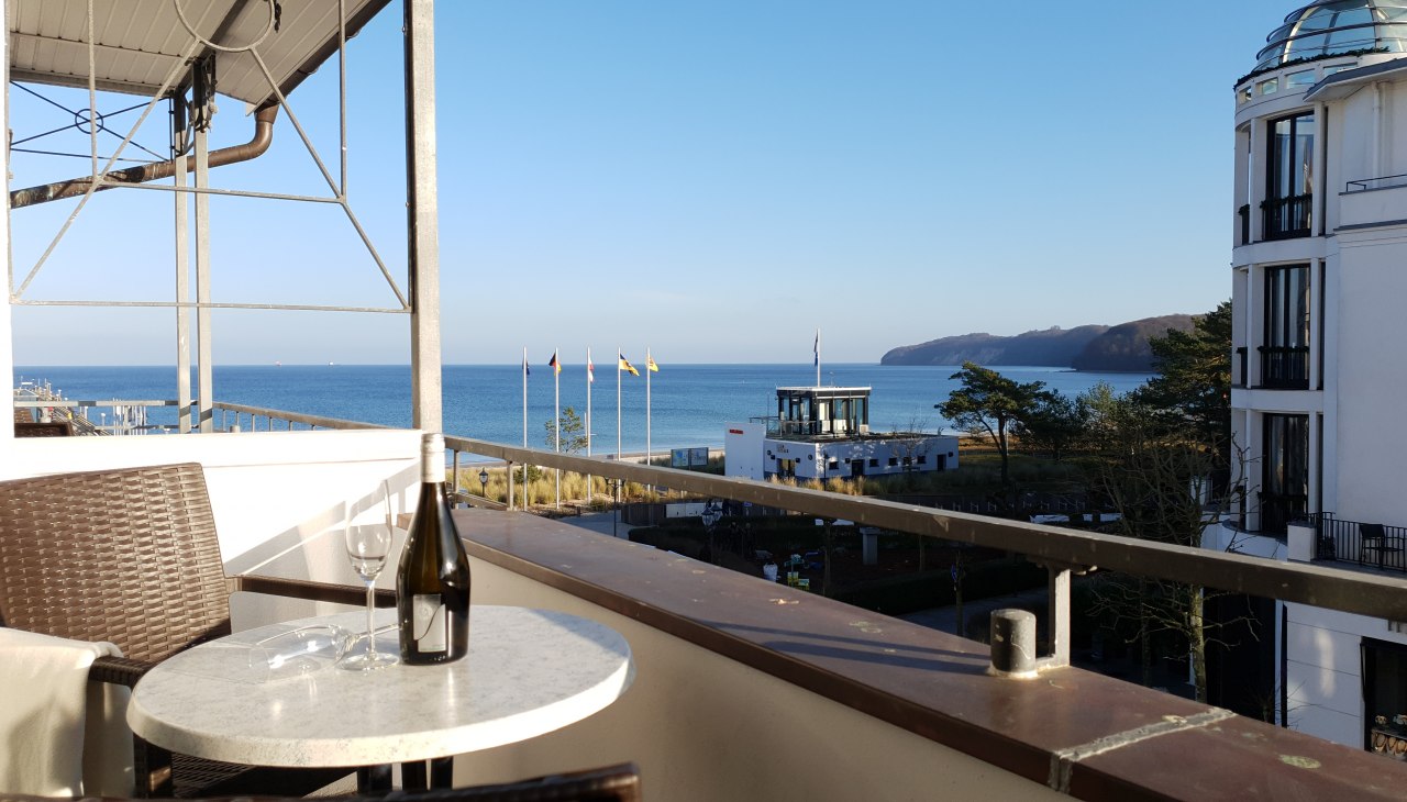 Zimmer seeseitig mit Balkon, © Aparthotel Rialto & Hotel Esplanade Zimmer seeseitig mit Balkon, © Aparthotel Rialto & Hotel Esplanade