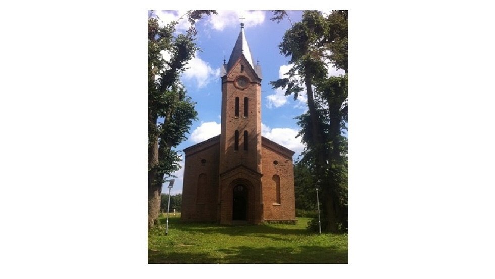 Kirche Leussow, © Mecklenburgische Kleinseenplatte Touristik GmbH