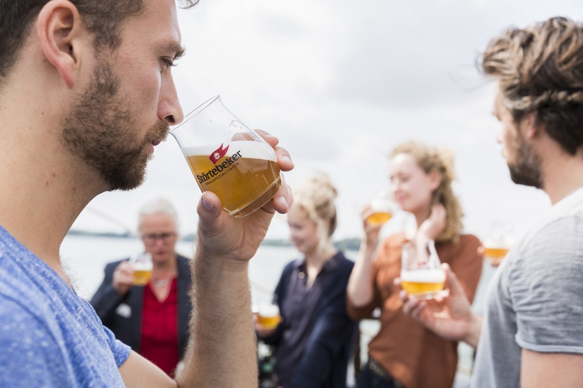 Verkosten Sie ausgewählte Störtebeker Brauspazialitäten // © Störtebeker Braumanufaktur GmbH Verkosten Sie ausgewählte Störtebeker Brauspazialitäten // © Störtebeker Braumanufaktur GmbH