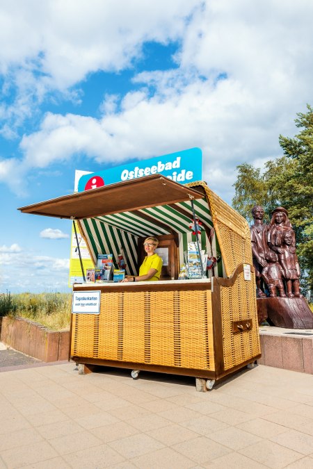 Mobile Touristinformation im Ostseebad Trassenheide, © TMV/Tiemann Mobile Touristinformation im Ostseebad Trassenheide, © TMV/Tiemann