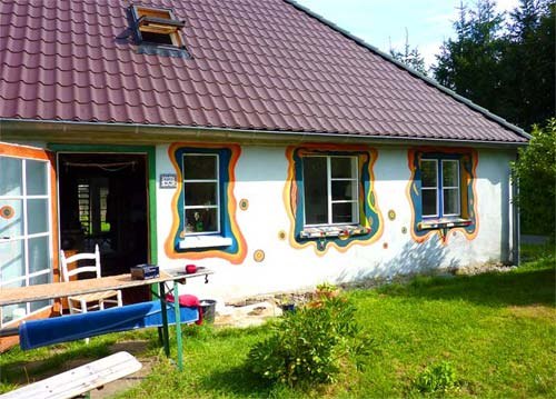 Das Kunsthaus beherbergt die Werke verschiedener K&uuml;nstlerinnen. // &copy; Kunsthaus Lisa e.V.