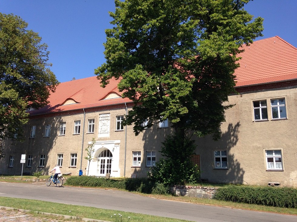 Vooraanzicht van het kasteel // &copy; Sabrina Wittkopf-Schade