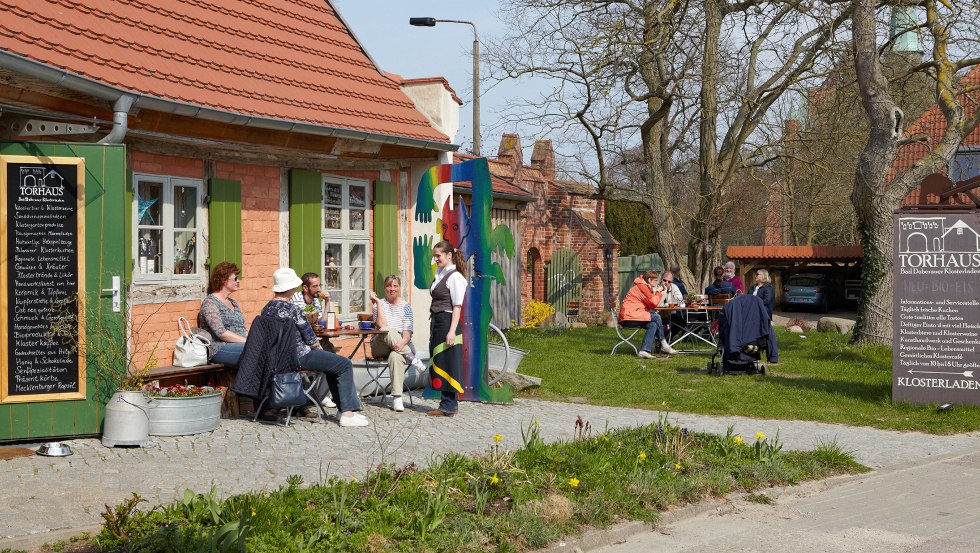 &copy; TORHAUS Bad Doberaner Klosterladen