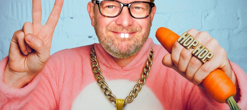 Martin Sierp ist einer der vielseitigsten und schlagfertigsten deutschen Comedians. // © Martin Sierp Martin Sierp ist einer der vielseitigsten und schlagfertigsten deutschen Comedians. // © Martin Sierp