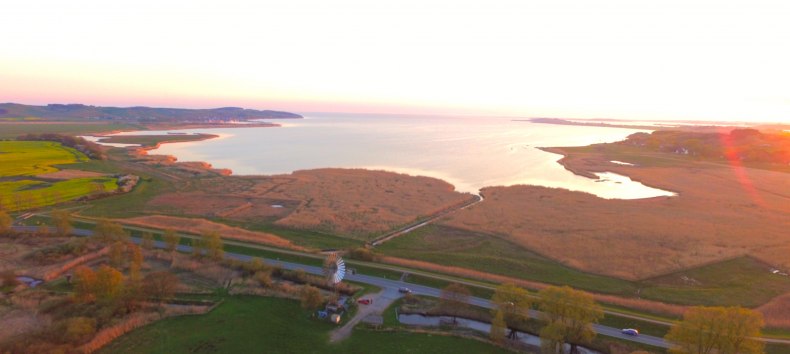 &copy; Nico Offermann