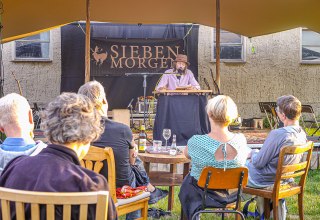 Lesung auf dem Kulturhof Letschow // &copy; Kulturhof Letschow e.V.